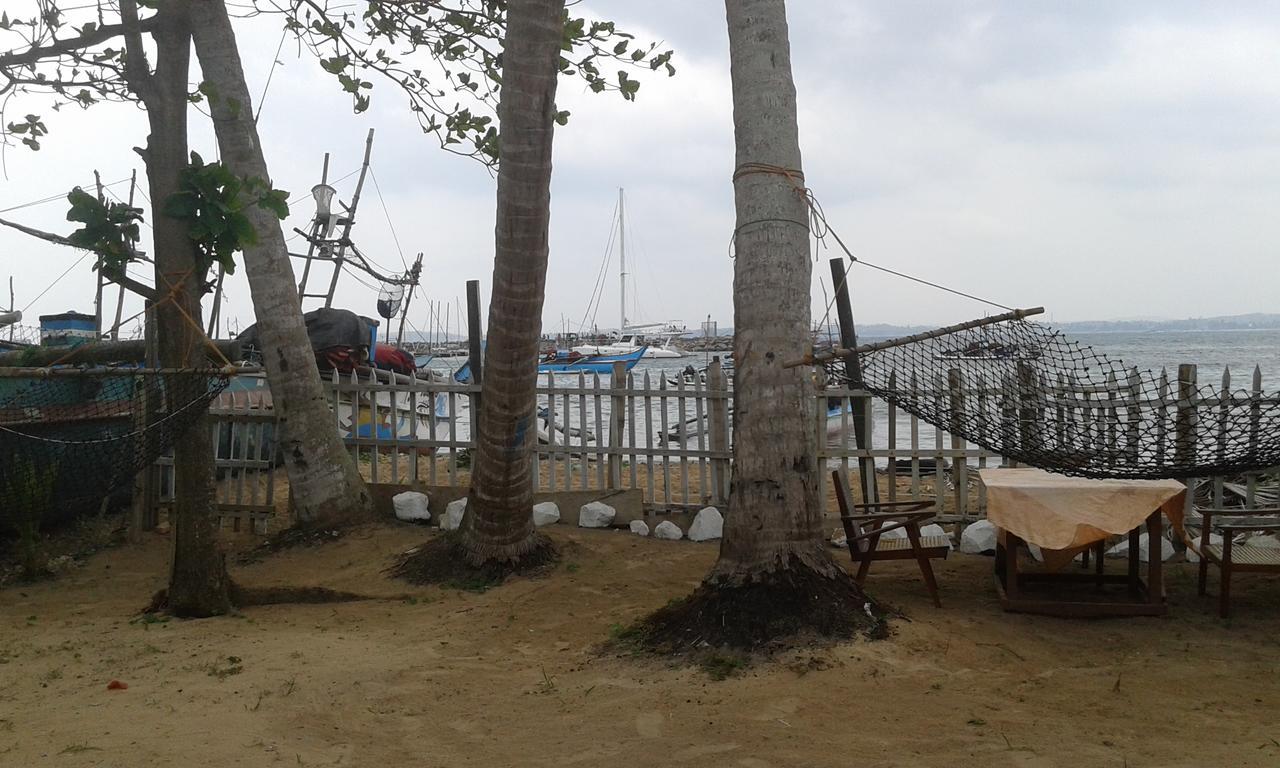 Sea Shine Beach Resort Mirissa Exterior photo